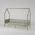Lit cabane enfant en bois avec barrières, vert sauge, couchage 90 × 190 cm, dimensions 198 × 98 × 170 cm